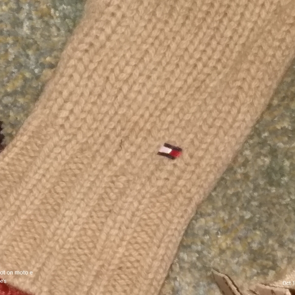 NEW Tommy Hilfiger Plush Cardigan Sweater - Picture 8 of 8